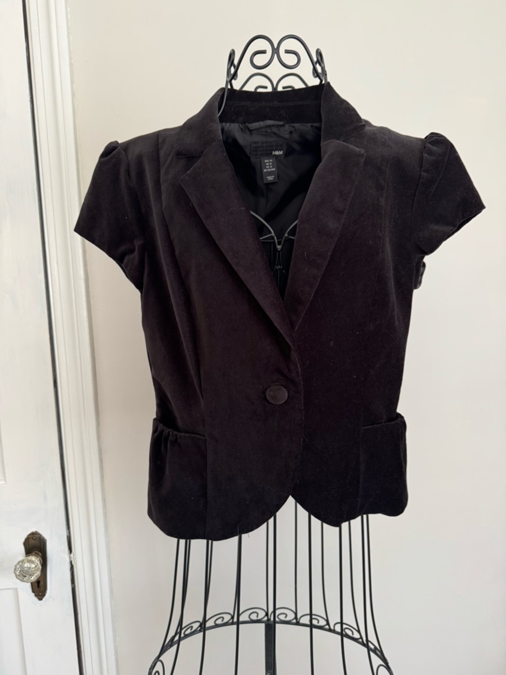 H&M Black velvet Short-Sleeve Blazer Jacket